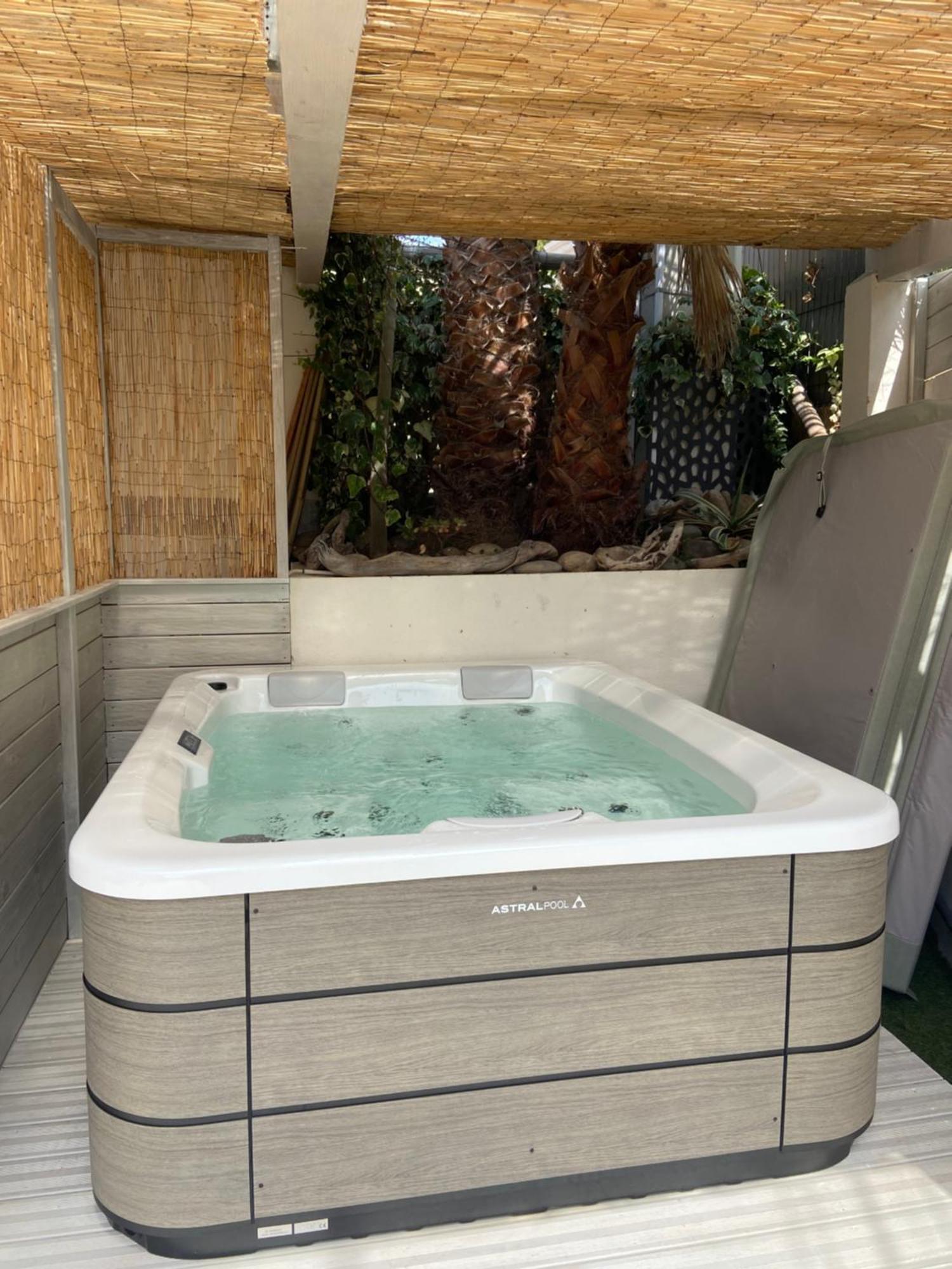 Sublime Logement Avec Vue Mer Et Jacuzzi La Ciotat Bagian luar foto