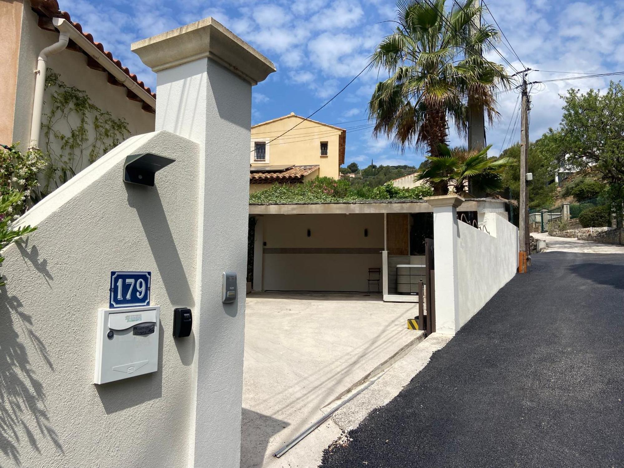 Sublime Logement Avec Vue Mer Et Jacuzzi La Ciotat Bagian luar foto